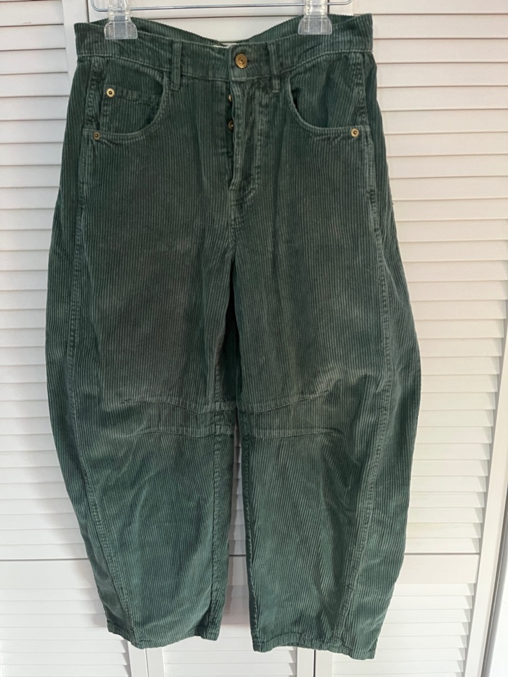 Free People We The Free Good Luck Mid-Rise Cord Barrel Jeans 25 Trousers green